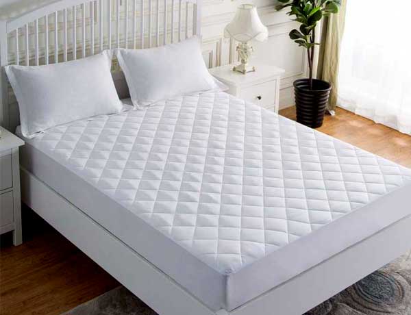 100 Waterproof Mattress Protector 01